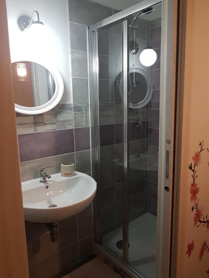 B&B La Perla Bianca 사사리 외부 사진